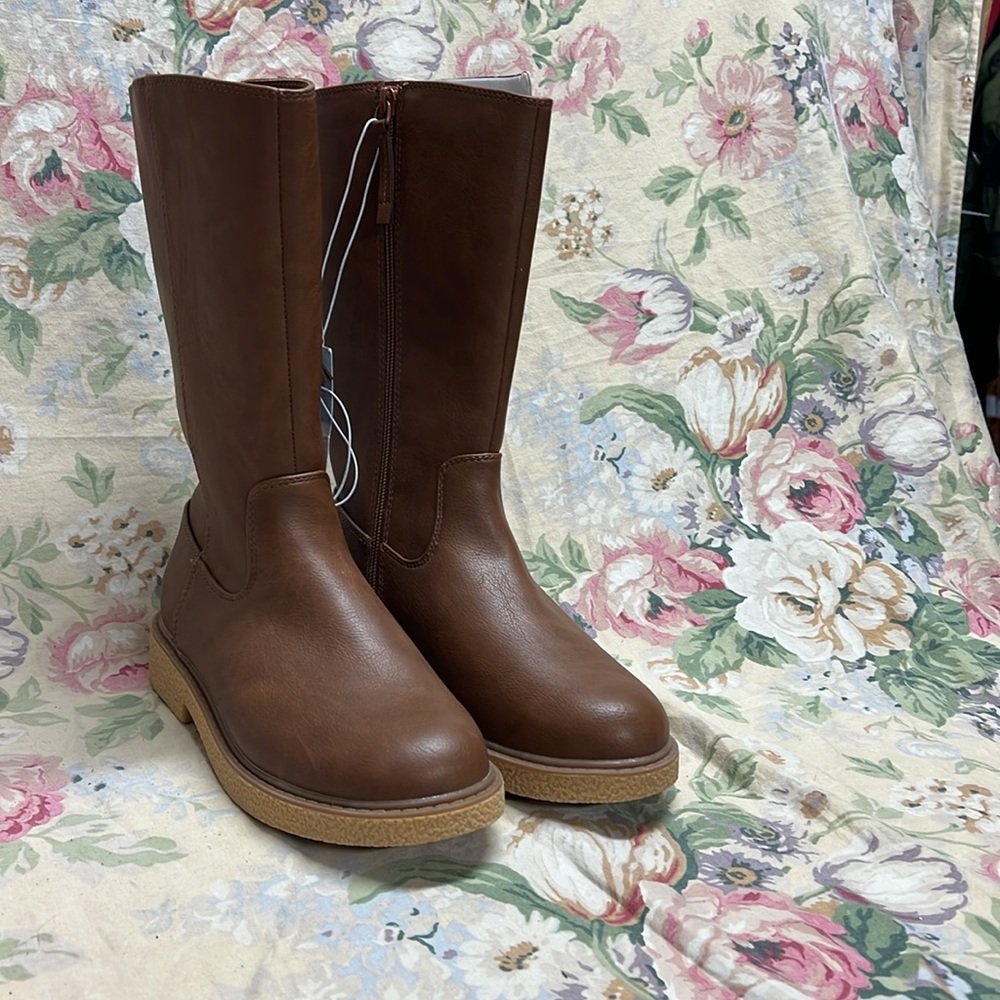 Tall boots - Picture 10 of 10